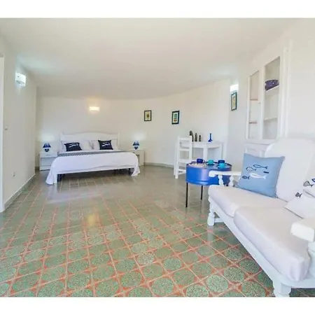 Charming Scarnera Villa
